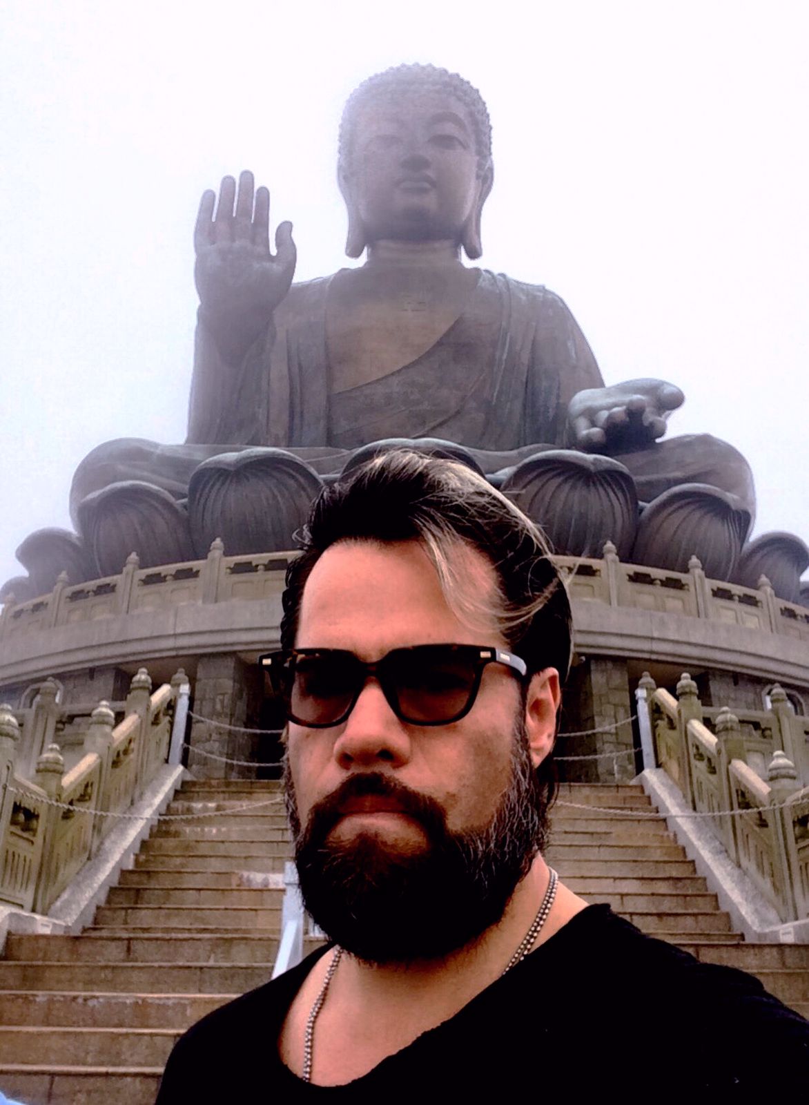 pepe-silva-in-motion-hong-kong-lantau-buda-tian-tan